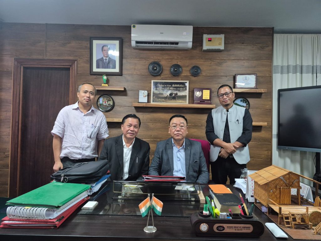Hon'ble CEM met Pu C. Lalsawivunga, Hon'ble Minister i/c DCMA
